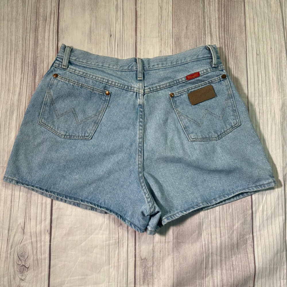 Women’s Vintage Wrangler USA Light Wash High Waisted CW015SW 80s Denim Shorts